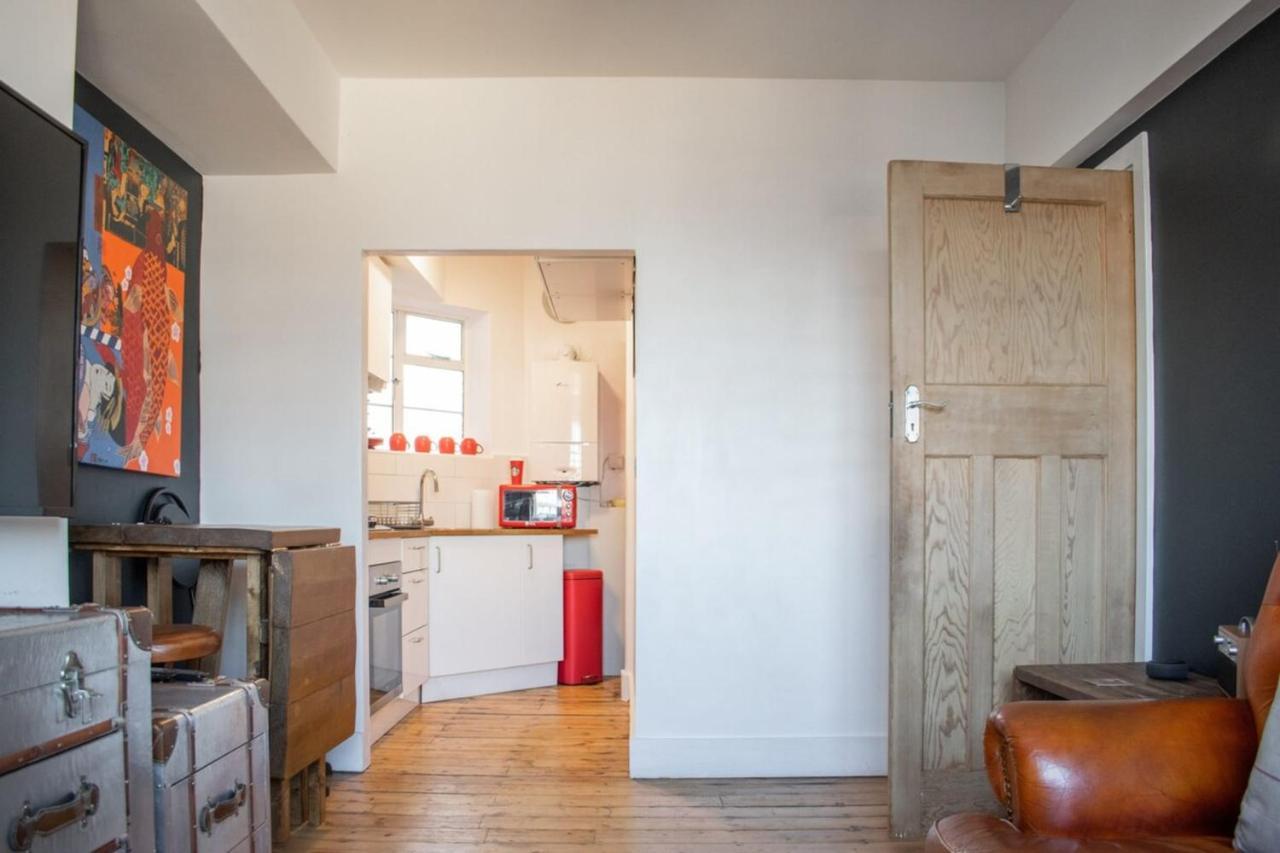 Beautifully Decorated Contemporary 2 Bedroom Flat Londres Exterior foto